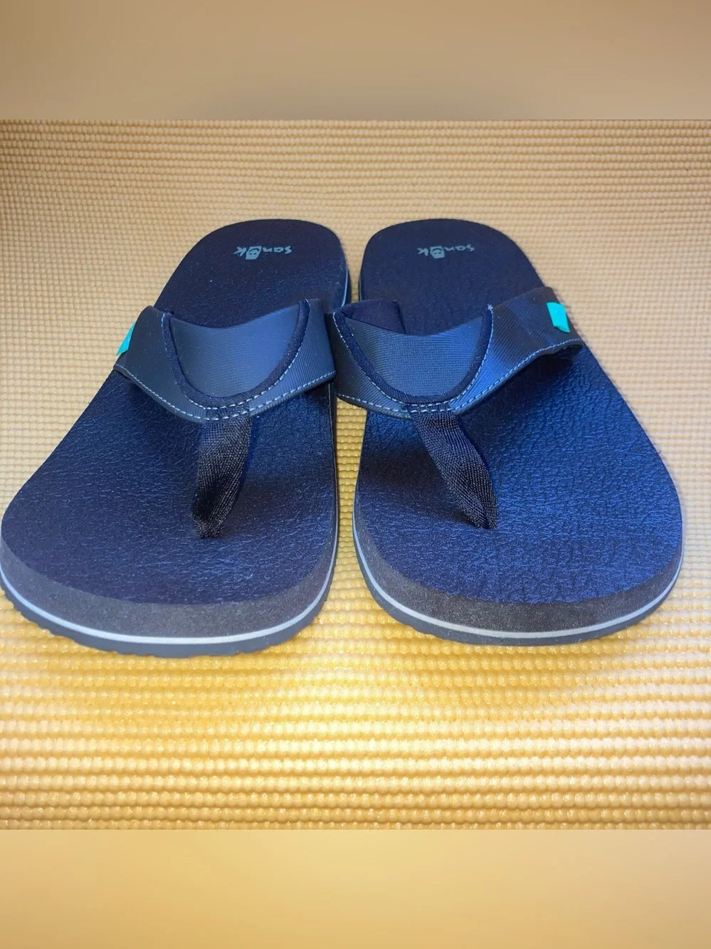 Sanuk Brown Beer Cozy Flip Flops Mens size 12